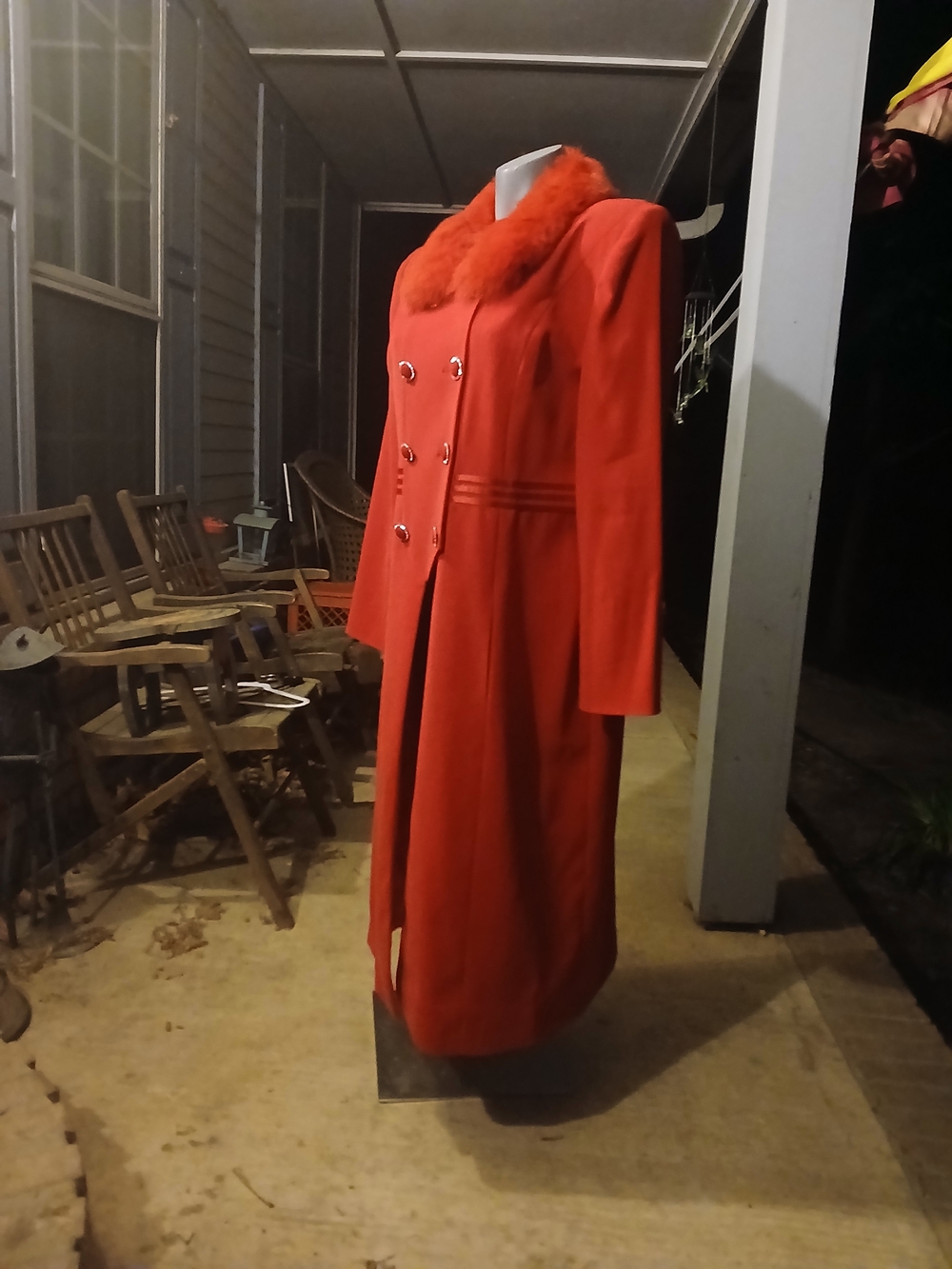 Natasia Collection Vibrant Red Double-Breasted Trench with Fox Fur Collar,sz12